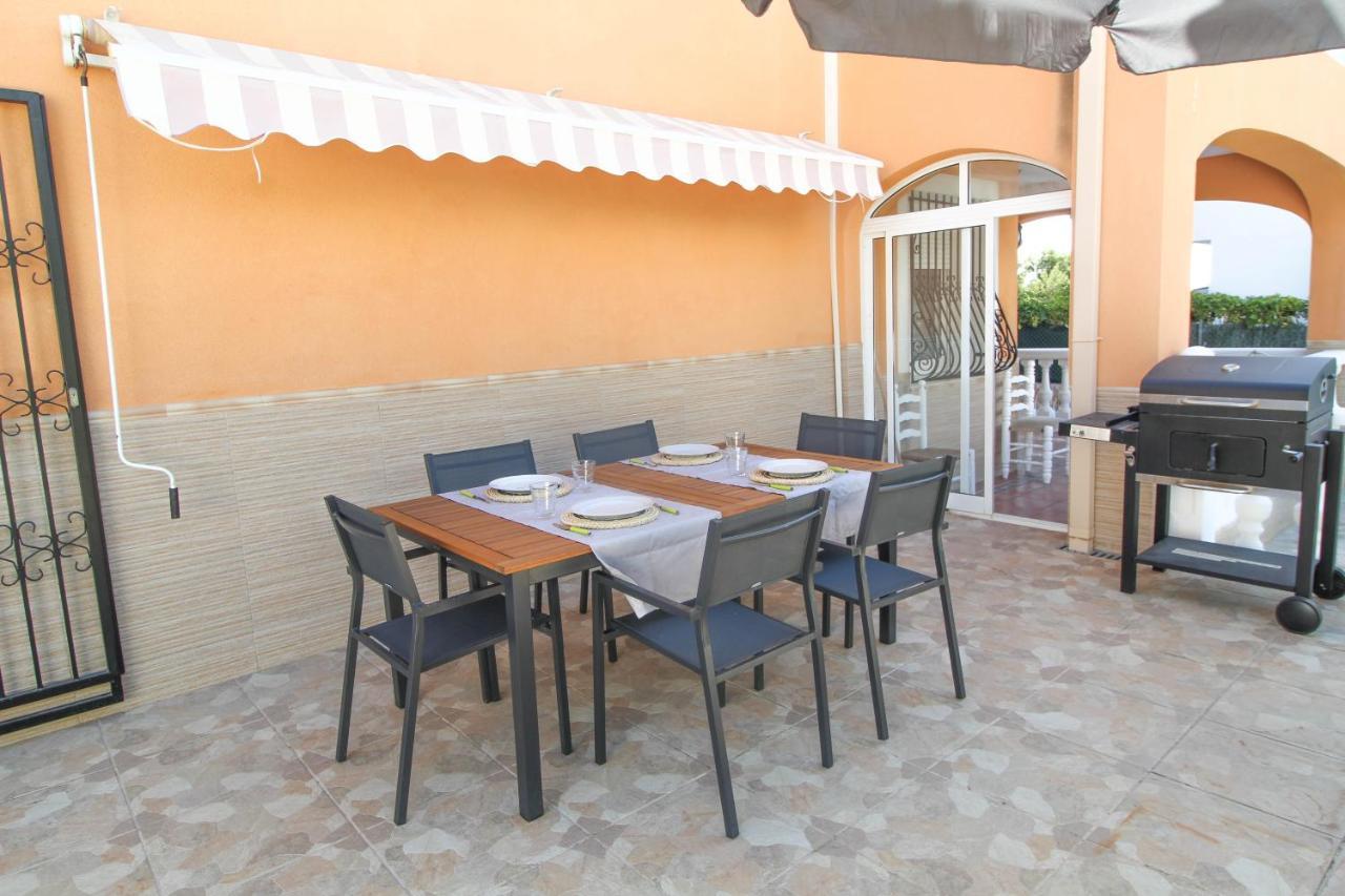 Great Villa, Sea Views, 20 Secs Walk To The Beach, Bbq, 9 People, 5 Mins Car From Alicante City Center, Sailing Club 3 Mins Walk 외부 사진