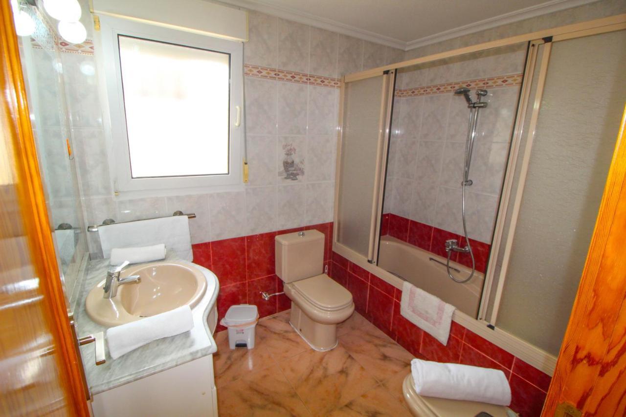 Great Villa, Sea Views, 20 Secs Walk To The Beach, Bbq, 9 People, 5 Mins Car From Alicante City Center, Sailing Club 3 Mins Walk 외부 사진
