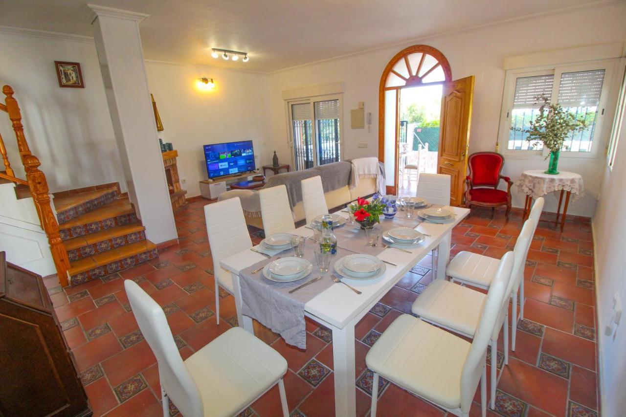 Great Villa, Sea Views, 20 Secs Walk To The Beach, Bbq, 9 People, 5 Mins Car From Alicante City Center, Sailing Club 3 Mins Walk 외부 사진